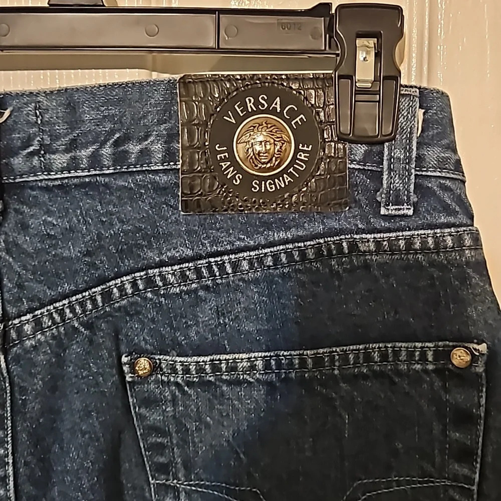 Vintage Versace signature jeans - Picture 2 of 8